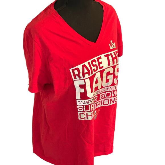 Tampa Bay Bucs Superbowl LIV‎ V Neck Women's 2XL Red Short Sleeve Shirt - Picture 2 of 5